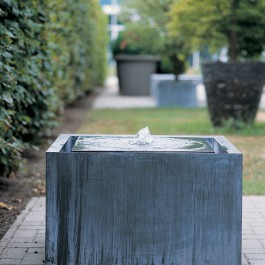 Fontaine Zinc Cubique Face Domani JardinChic