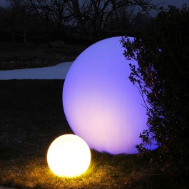 Boule Lumineuse à Ampoule LED RVB avec fil - JardinChic