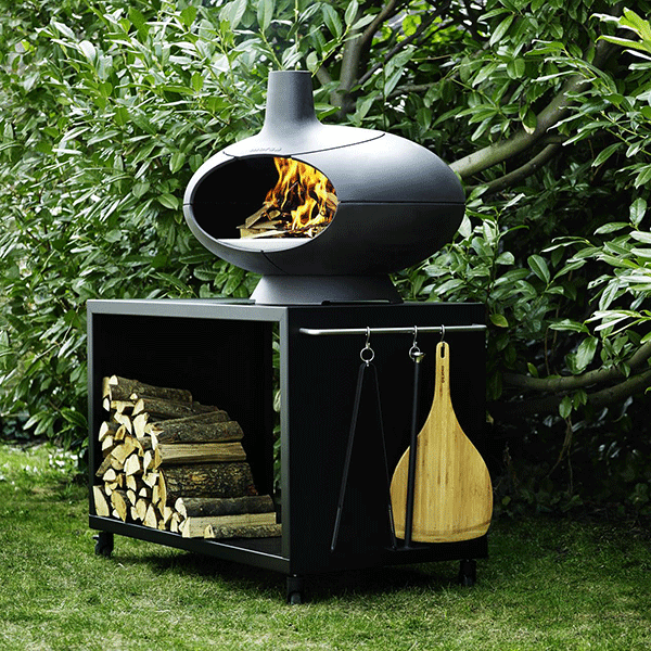 four a pizza exterieur