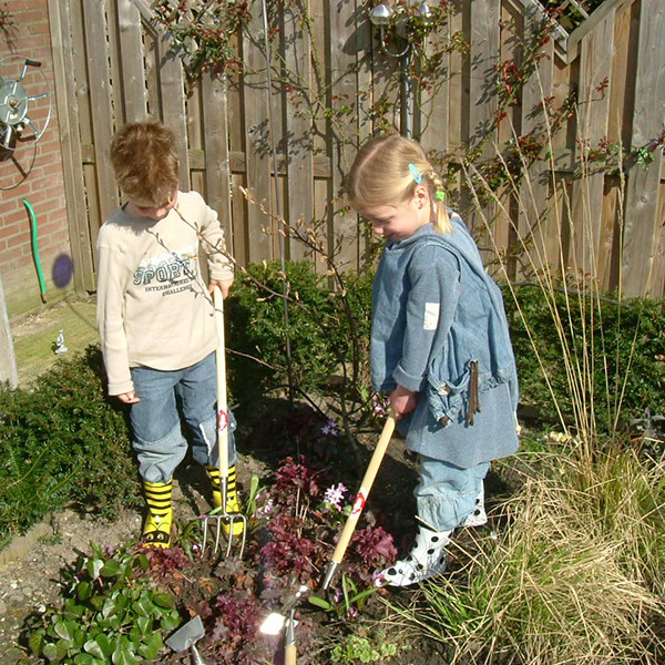 Outils de jardinage enfant : Pelle Râteau Fourche Arrosoir Enfant