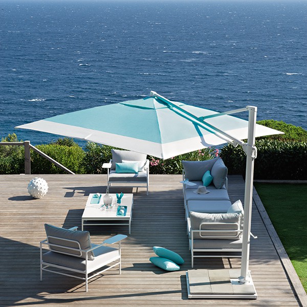 Parasol Easy Shadow Blanc Toile Rayure Ecru Lagon - Salon de jardin Rivage - Nicolas Mathéus - Vlaemynck Jardinchic Parasol Easy Shadow Blanc Toile Rayure Ecru Lagon - Salon de jardin Rivage - Nicolas Mathéus - Vlaemynck Jardinchic