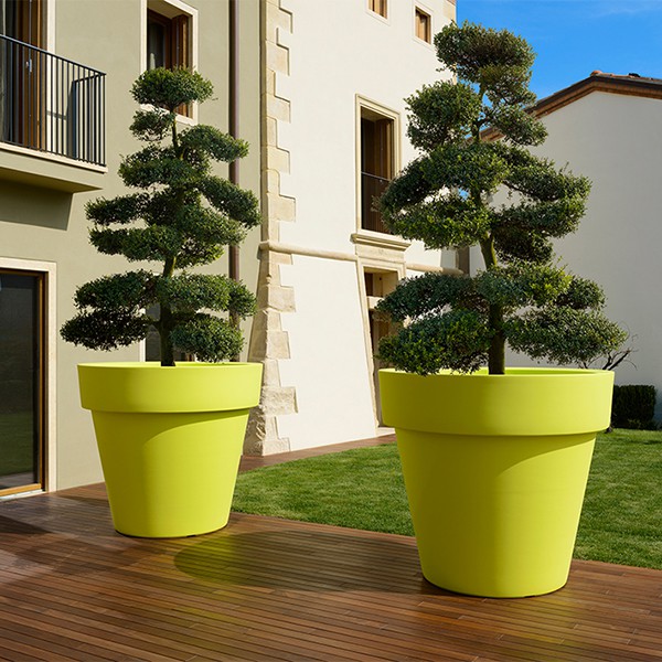 https://www.jardinchic.com/media/catalog/product/cache/1/image/9df78eab33525d08d6e5fb8d27136e95/p/o/pots-ikon-vert-anis-euro3plast-jardinchic.jpg