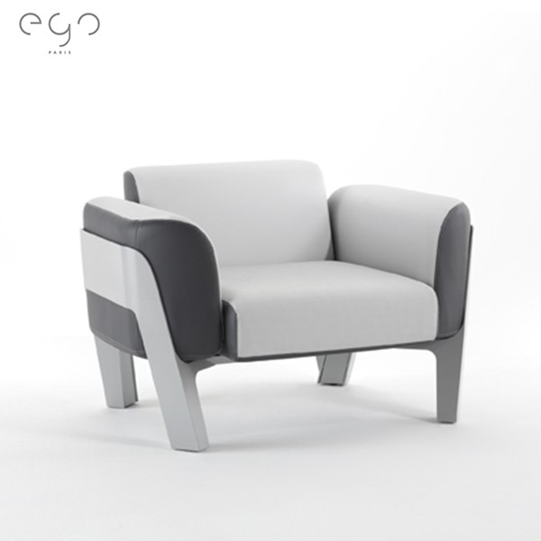 Fauteuil Bienvenue Structure Laque Blanc Coussins Tissu Bicolore Vinyle Stockholm EGOParis Jardinchic Fauteuil Bienvenue Structure Laque Blanc Coussins Tissu Bicolore Vinyle Stockholm EGOParis Jardinchic