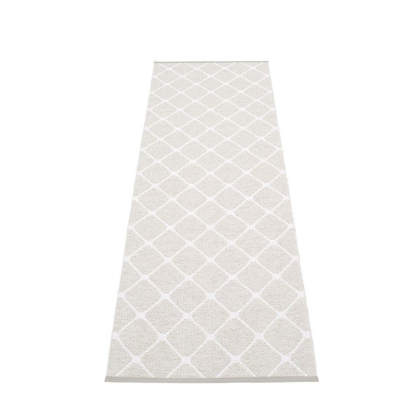 Tapis Rex Fossil Grey - Vanilla 70x240 Pappelina JardinChic Tapis Rex Fossil Grey - Vanilla 70x240 Pappelina JardinChic
