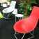 Guéridon Tom Yam Fauteuil Tom Yam Rouge Blanc  Qui est Paul? JardinChic